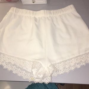 White forever 21 shorts